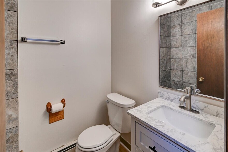 Building Photo - 7203 Fortune Dr