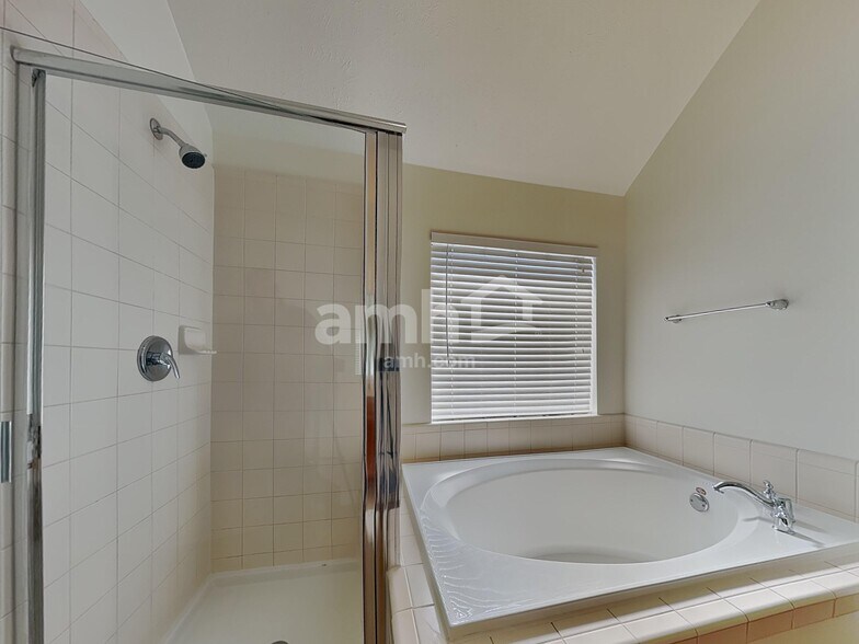 Building Photo - 20015 Leithcrest Way