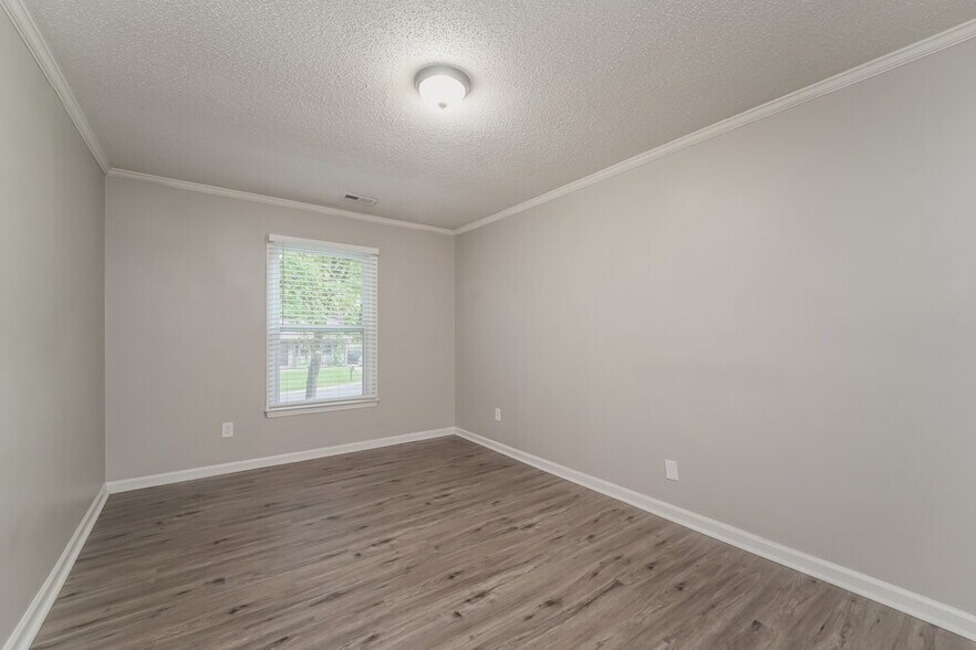 Building Photo - 7317 Rockwood Forest Ln