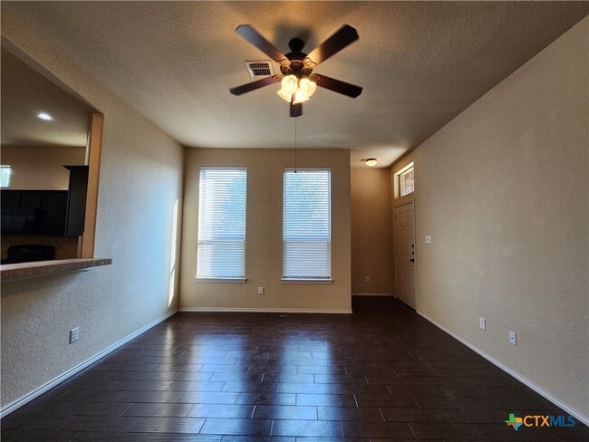Building Photo - 501 Creekside Cir