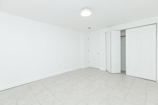 Building Photo - 121 67th St