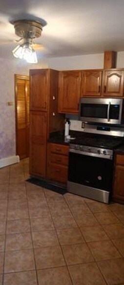 Primary Photo - 67 Gore St