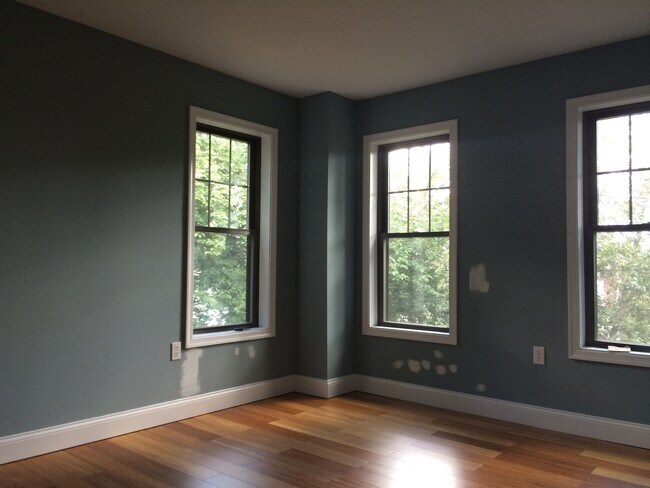 Building Photo - College Hill single family home in Forks T...