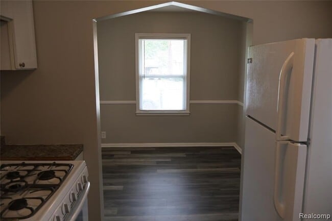 Building Photo - 5559 Bluehill St