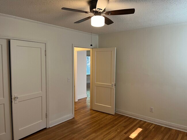 Building Photo - 2733 Thornton Cir SW
