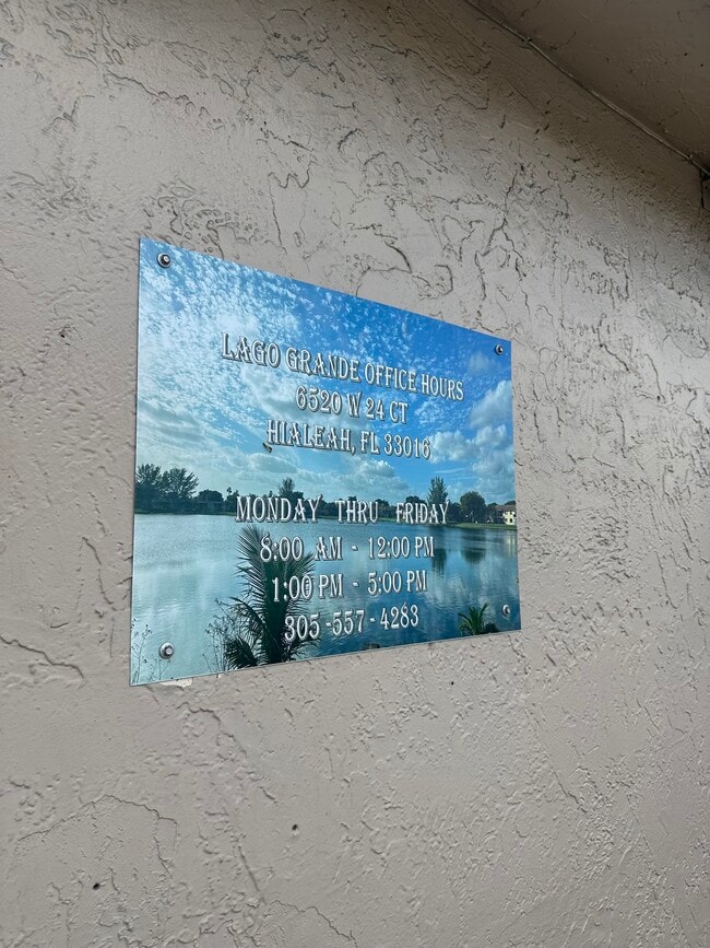 Building Photo - 2570 W 67th Pl