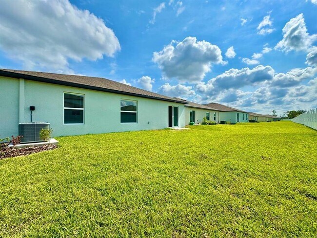 Building Photo - 10205 Alder Green Dr