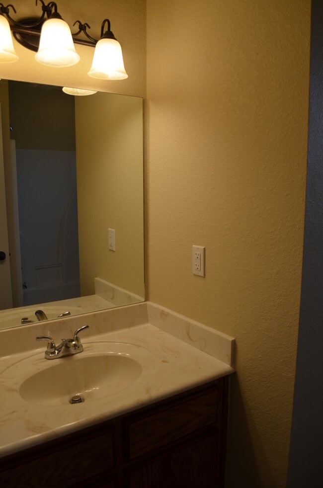 Building Photo - 1802 Tru Trail