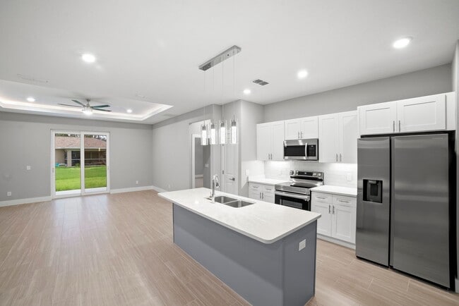 Building Photo - Deposit-Free! Modern, energy efficient hom...