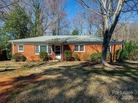 Building Photo - 943 Norland Rd
