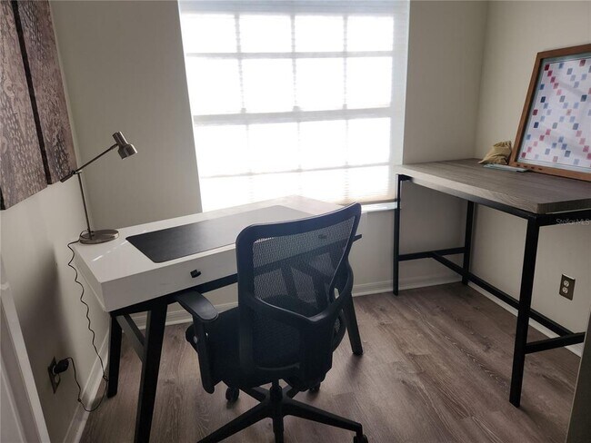 Building Photo - 6503 Fairway Gardens Dr