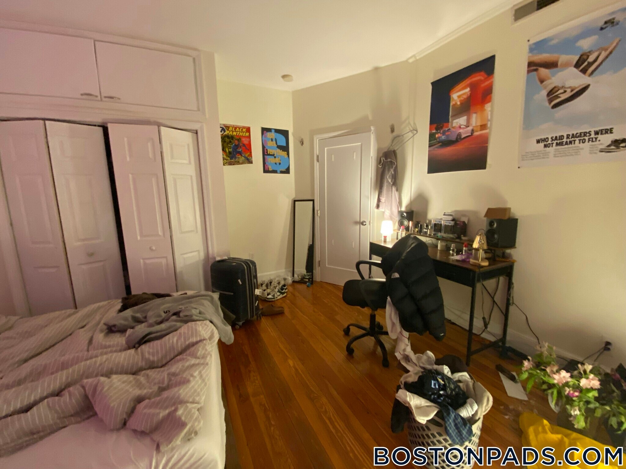 Building Photo - 18 Lawn St