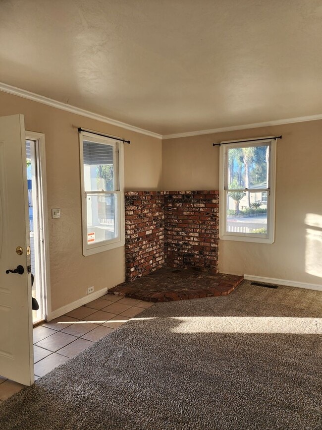 Building Photo - 2616 Colorado Ave
