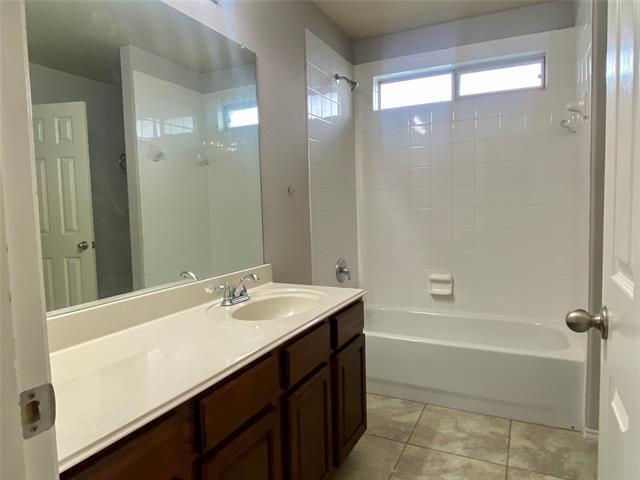 Building Photo - 150 Briar Grove Dr