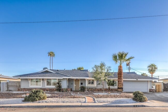 Primary Photo - 3701 Pyramid Dr