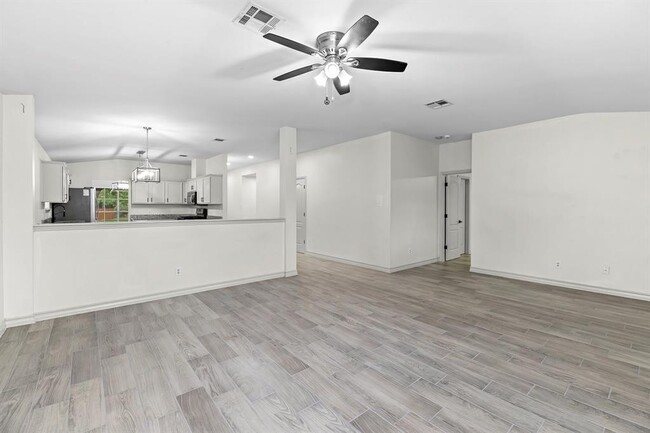 Building Photo - 2356 Vernell Way