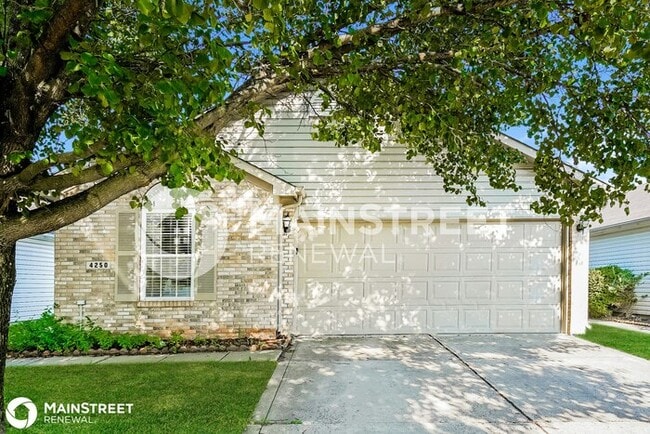 Primary Photo - 4250 Village Bend Dr, Indianapolis, IN 46254