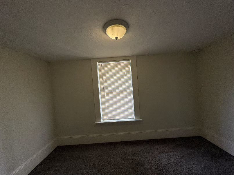 Building Photo - 824 Spencer Ave