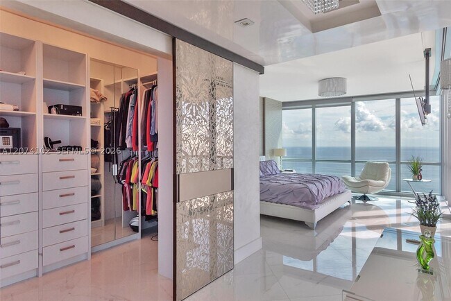 Building Photo - 17121 Collins Ave