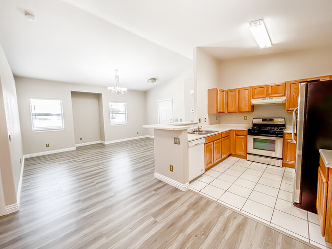 Building Photo - 2053 Quarry Ridge St
