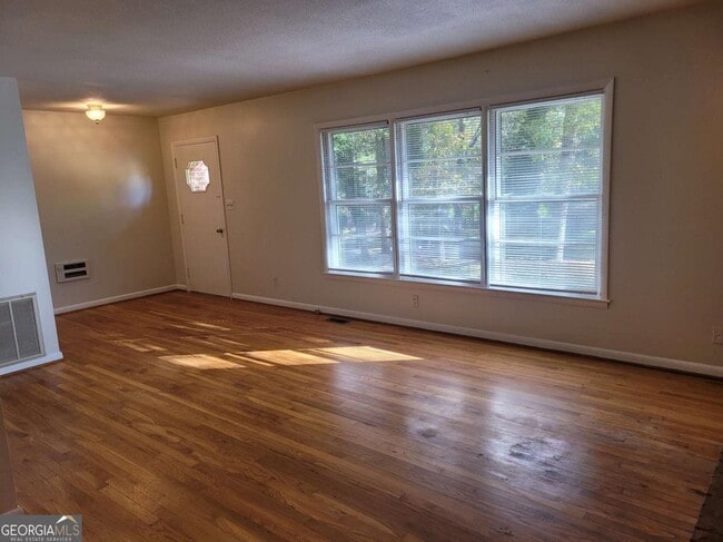 Building Photo - 1204 Jefferson Hwy