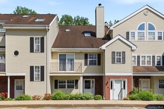 Building Photo - 599 Midland Ave