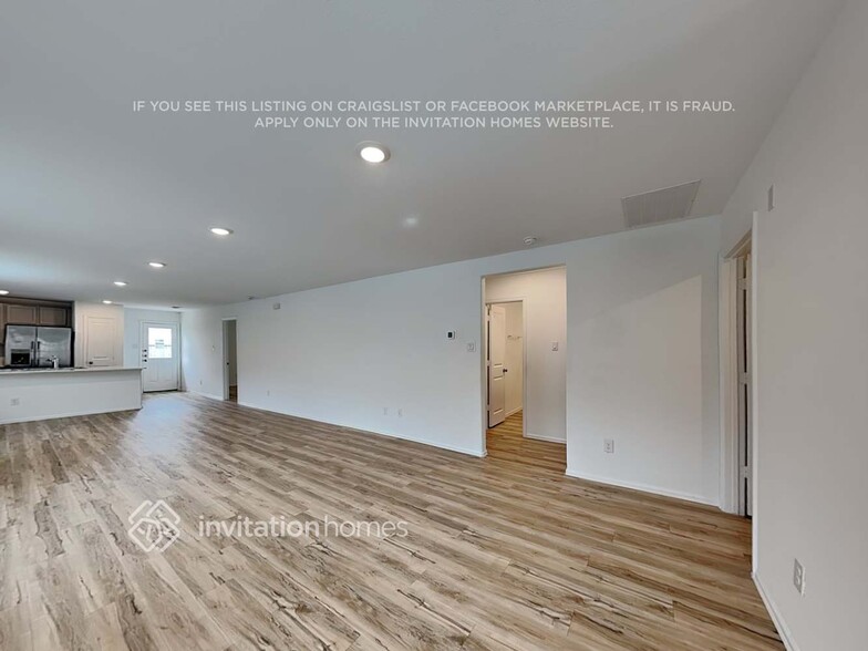 Building Photo - 22292 Stoney Ravine Dr