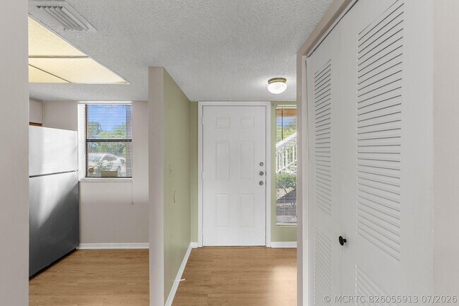 Building Photo - 5200 NW 31st Ave