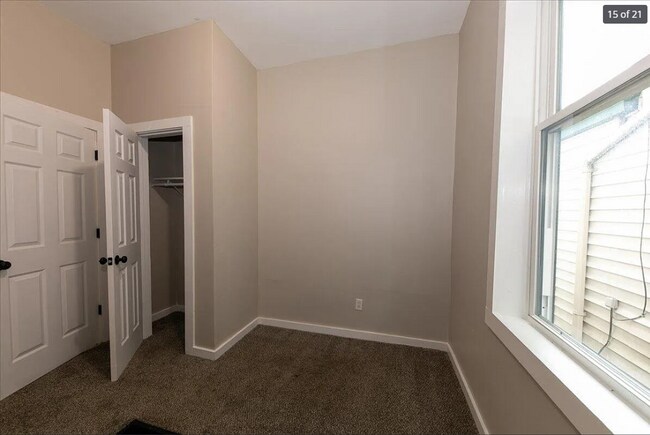 Building Photo - Greenup Duplex