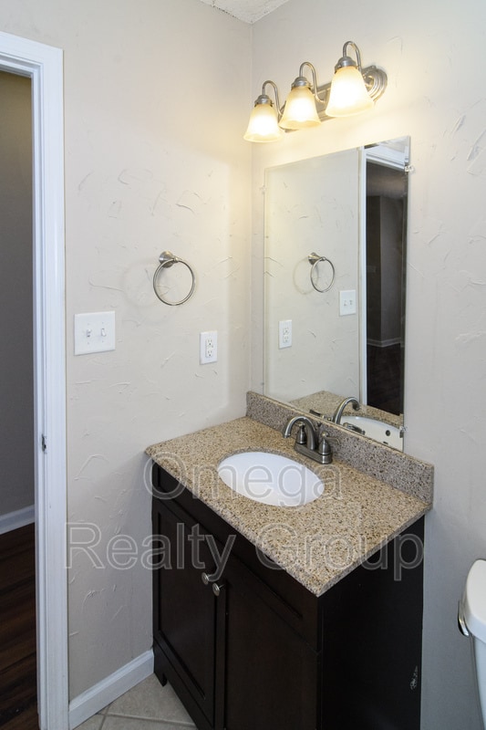 Building Photo - 8048 River Bend Rd