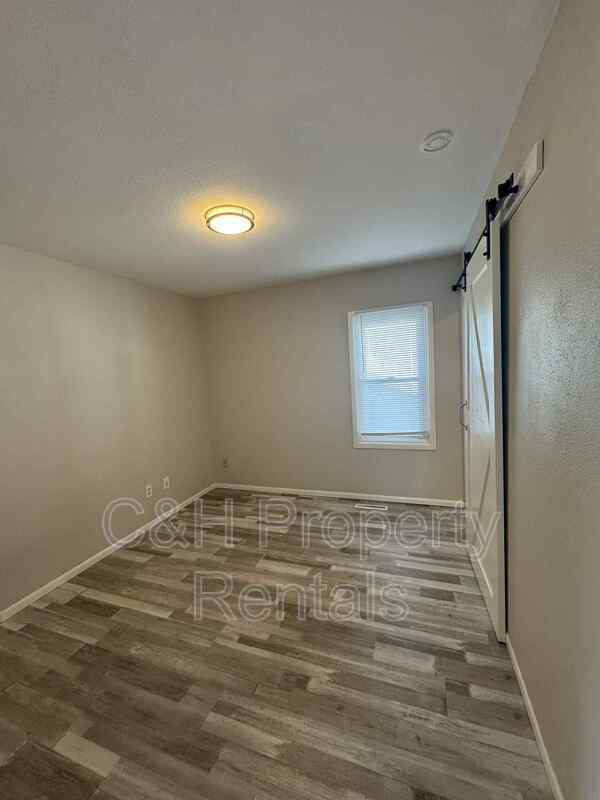 Building Photo - 517 Broadwater Ave