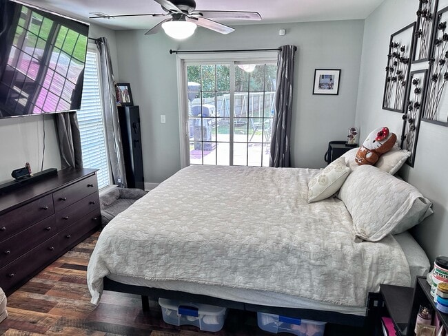 Building Photo - 304 Chisholm Trail