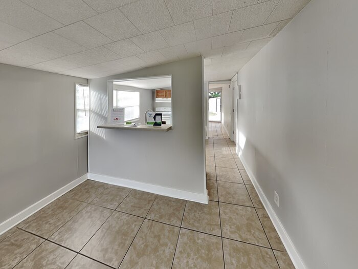 Building Photo - 5701 E 30th Ave