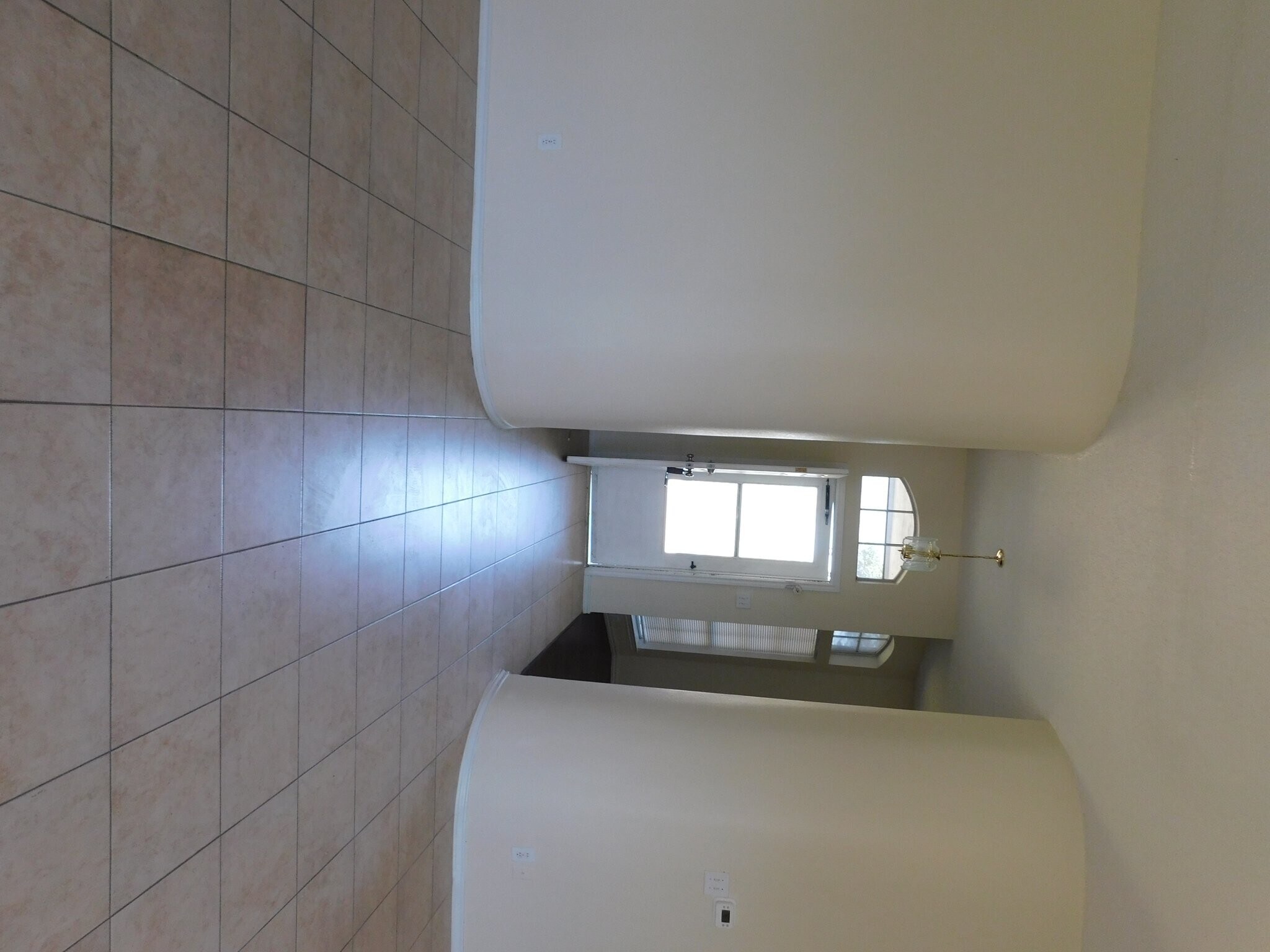 Building Photo - 624 Elm Falls Pl