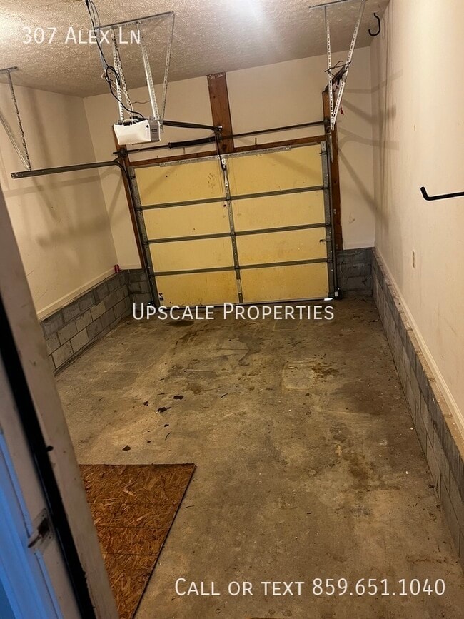 Building Photo - 307 Alex Ln