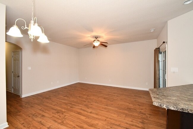 Building Photo - MOVE-IN READY Carolina Forest