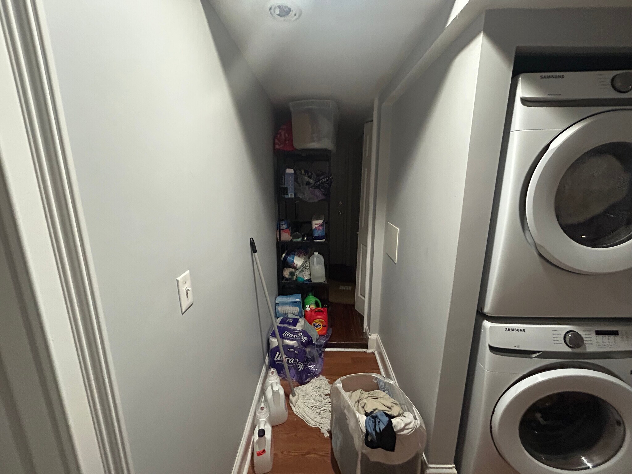 Building Photo - 719 Parker St