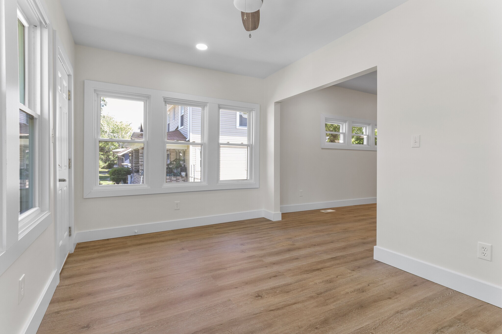 Building Photo - 4073 N College Ave