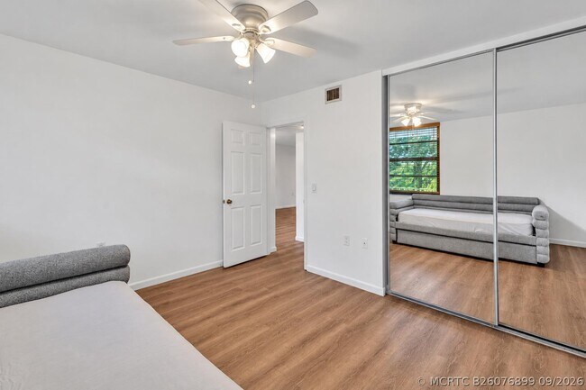 Building Photo - 3650 Whitehall Dr