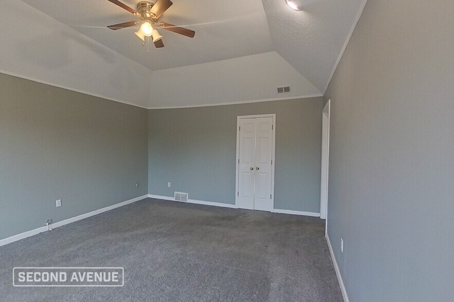 Building Photo - 6625 Rocky Park Dr