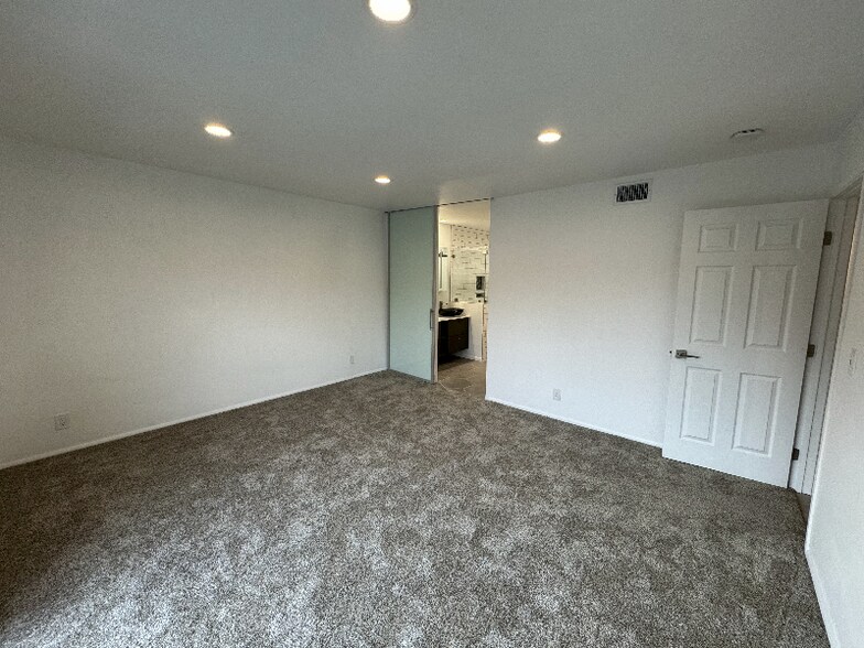 Building Photo - 431 N Alhambra Ave