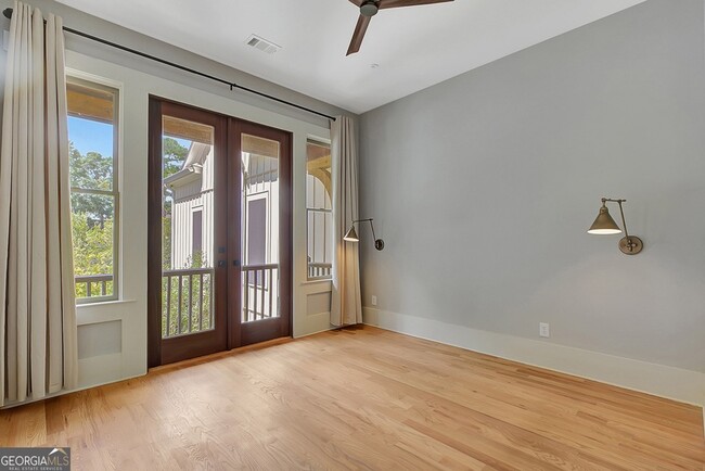 Building Photo - 10659 Serenbe Ln