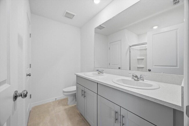 Building Photo - 2840 Skyline Lp