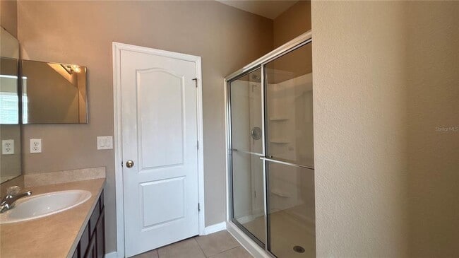 Building Photo - 2045 Estancia Cir