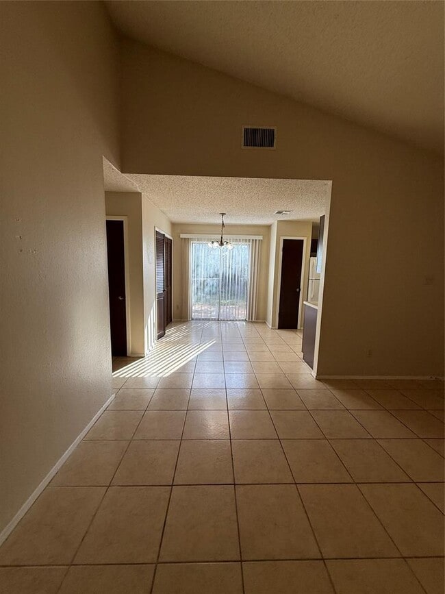 Building Photo - 7900 Ibis Cove