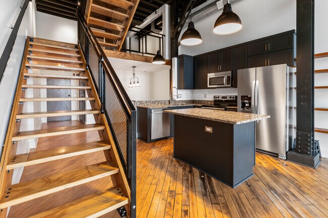 Building Photo - 2003 Brooklyn St