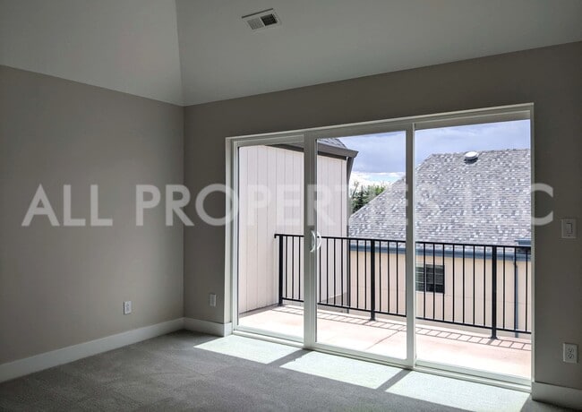 Building Photo - 8048 W 52nd Ln