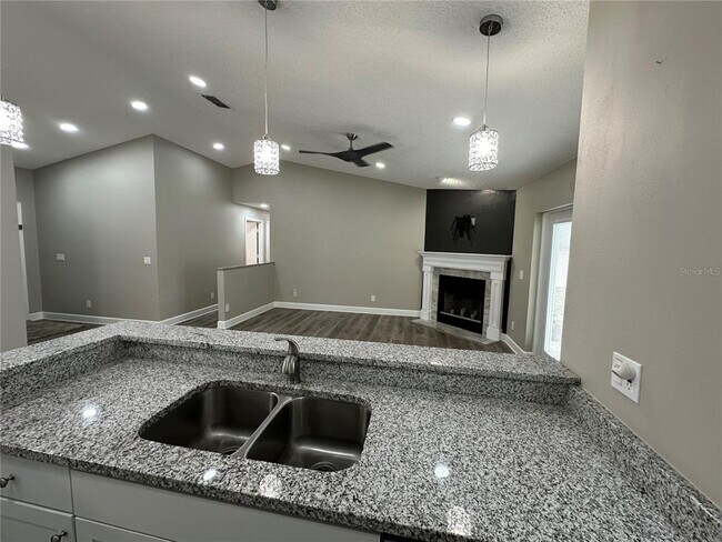 Building Photo - 1229 Allendale Dr