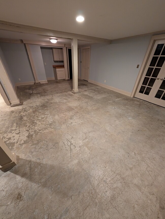 Building Photo - 2700 N Prospect Ave