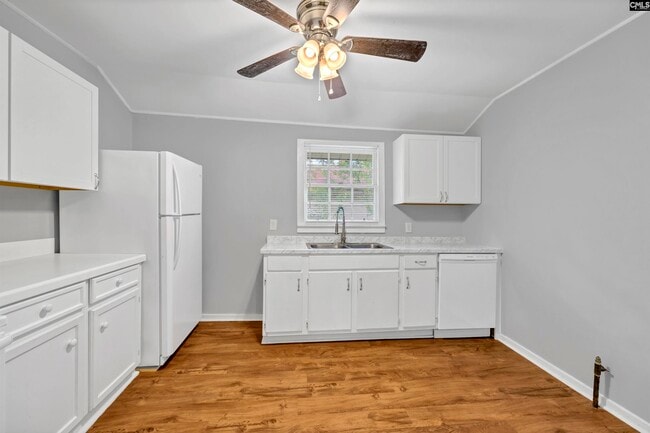 Building Photo - 206 Augusta St